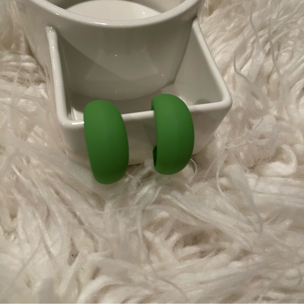 Green Earrings - Picture 2 of 8